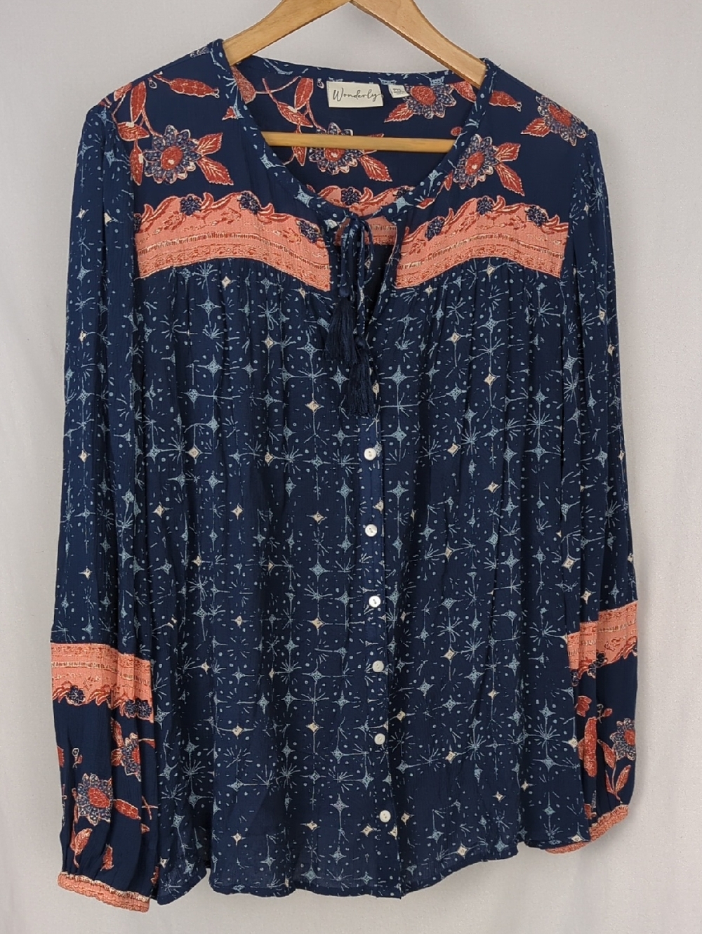 WONDERLY Women's Navy and Coral Button-Front Boho Peasant Blouse